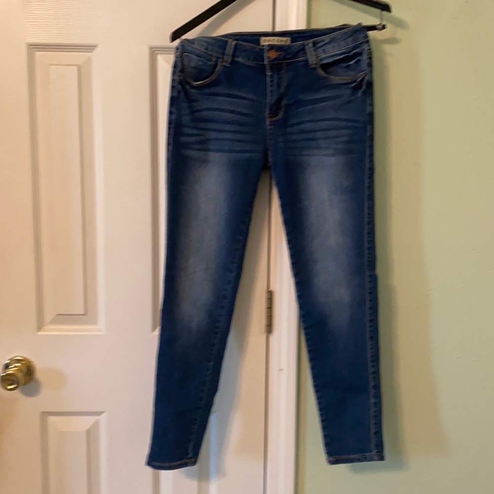 Junior Size:9 Encore skinny jeans